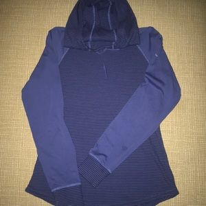 Columbia hooded pull over
